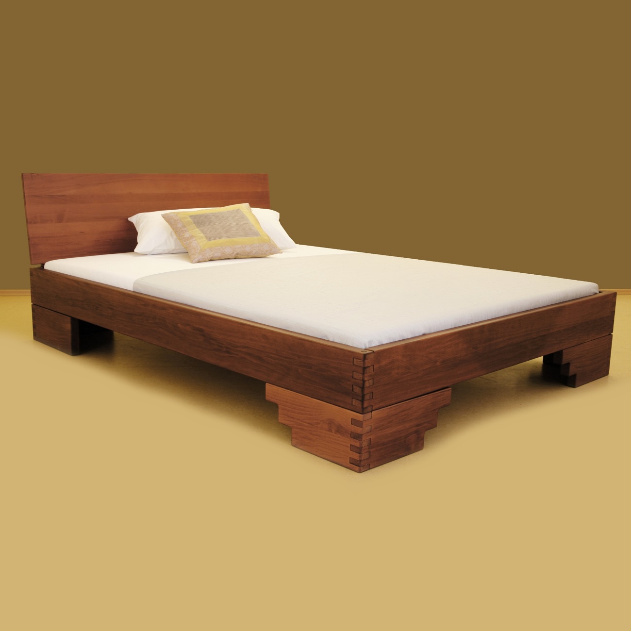 Schwerlastbett aus Massivholz | PEFC zertifiziertes Holz | Modell Ramsis